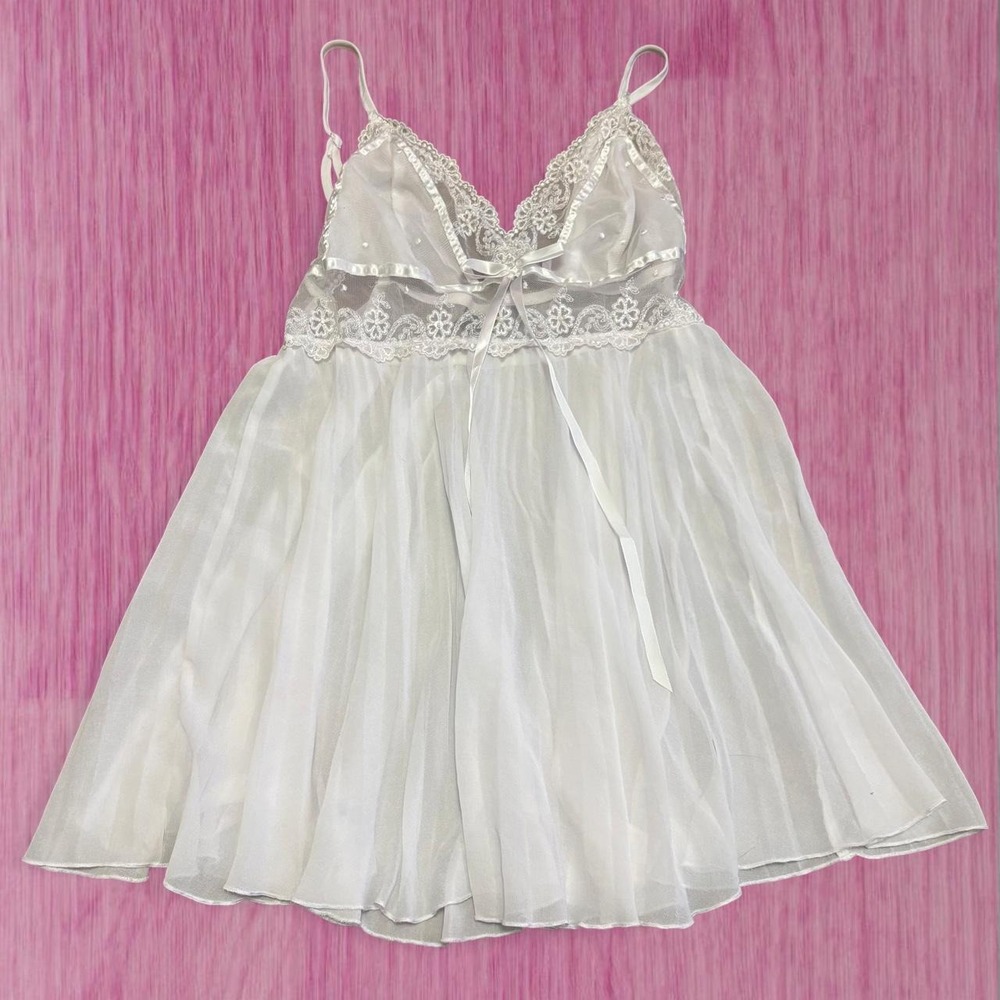 cinema etoile 90s lace sequin white babydoll pleated slip dress